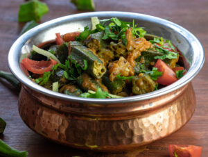 Gebratene Okraschoten (Bhindi Masala)